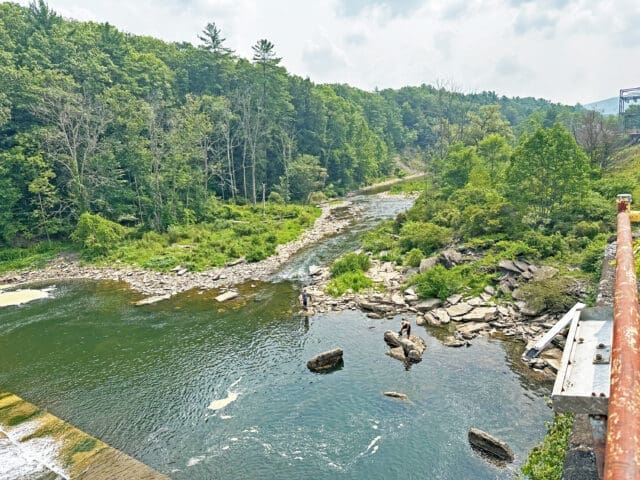 A photograph of a creek/small body of water
