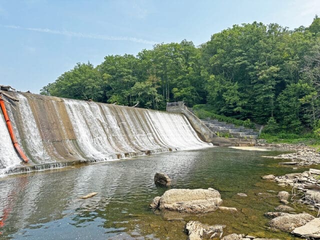 A photograph of a dam